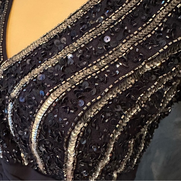 Womens JS Collection Gown/ Mother of the Bride Size 14 Navy Blue, Embellished - Picture 6 of 7